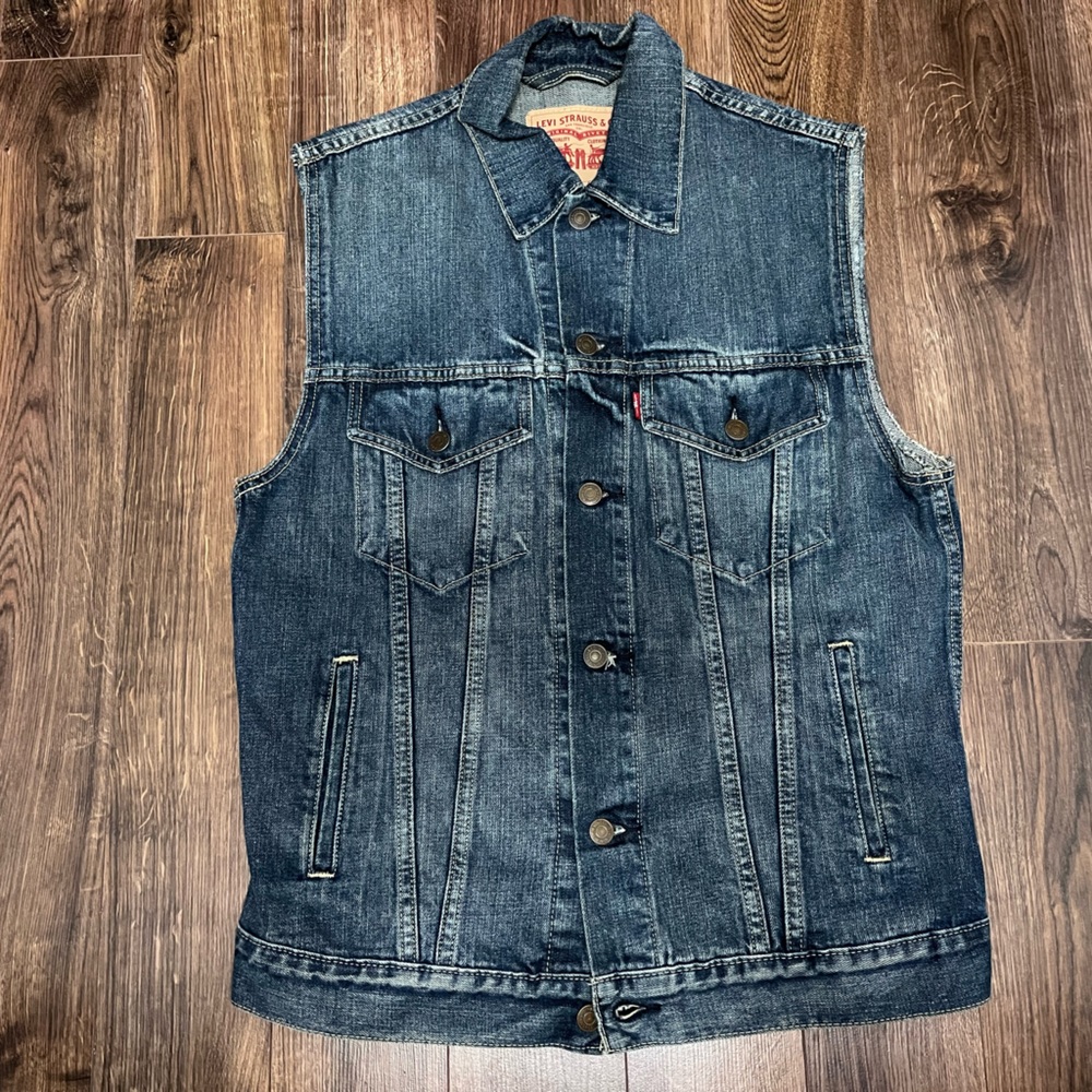 Levi Vest